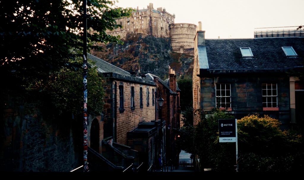 Edinburgh Castle framed by the Flodden Wall at the Vennel